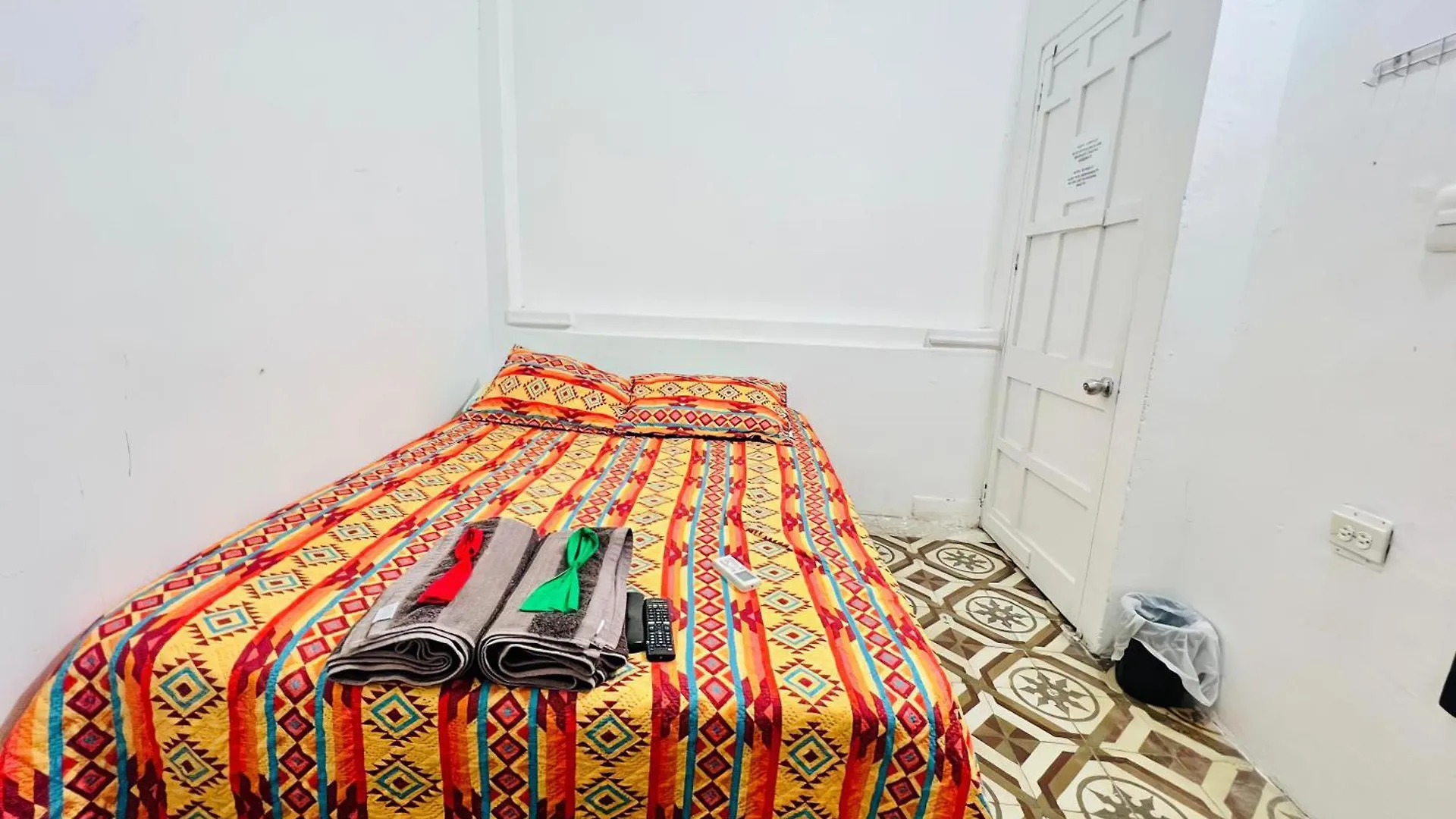 Guest house Hostal Badillo Sv Cartagena